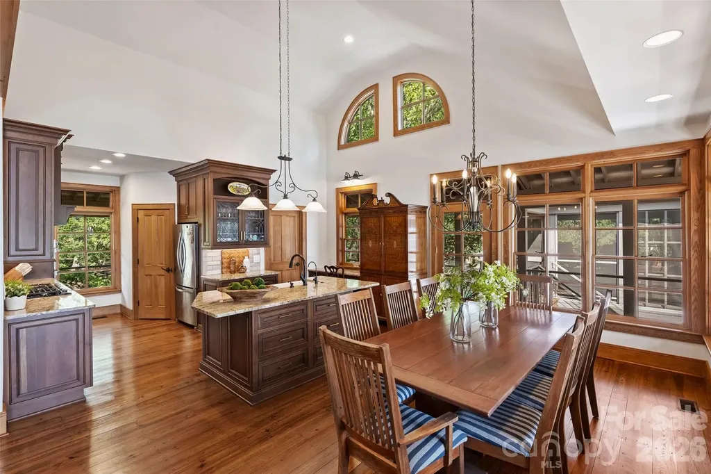 602 Pearl Bay Drive New London NC 28127
