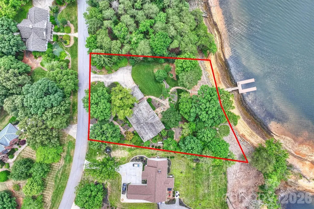 602 Pearl Bay Drive New London NC 28127