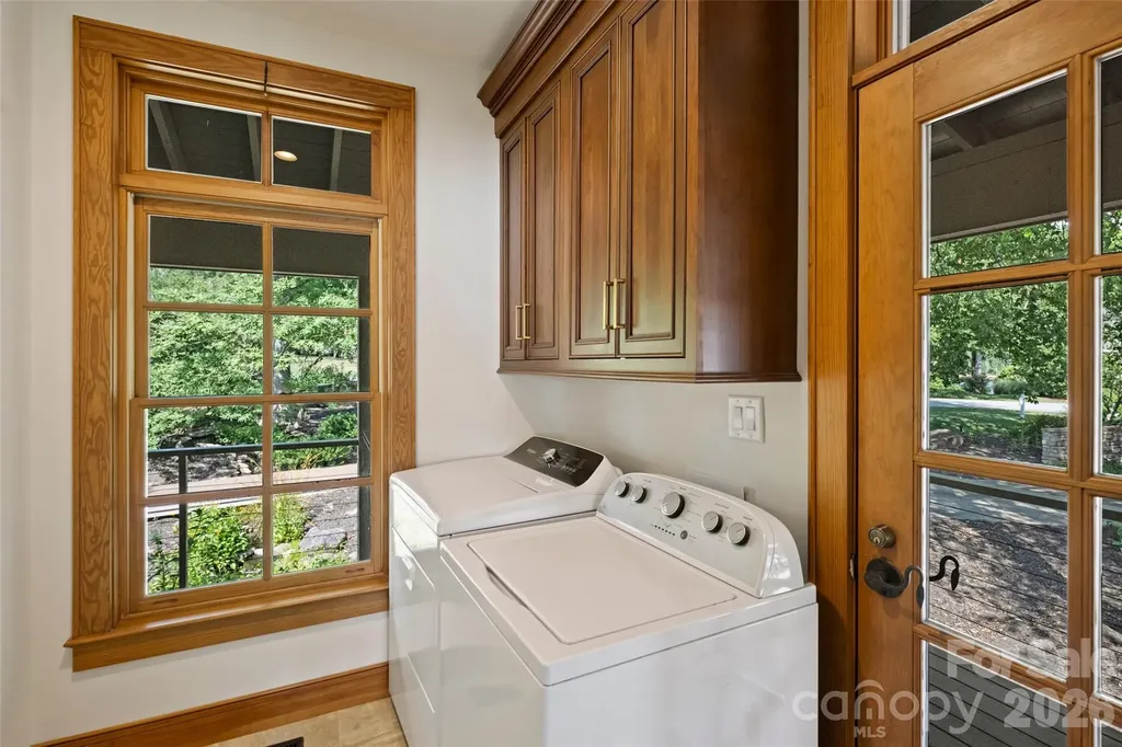602 Pearl Bay Drive New London NC 28127