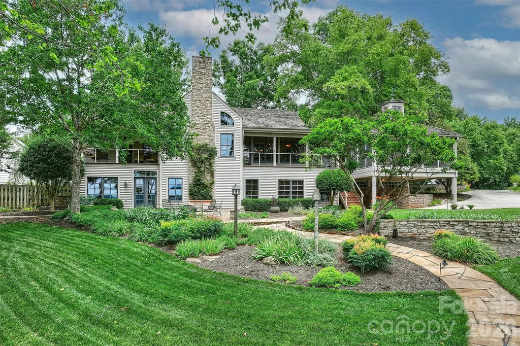 602 Pearl Bay Drive New London NC 28127