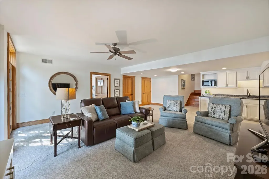 602 Pearl Bay Drive New London NC 28127