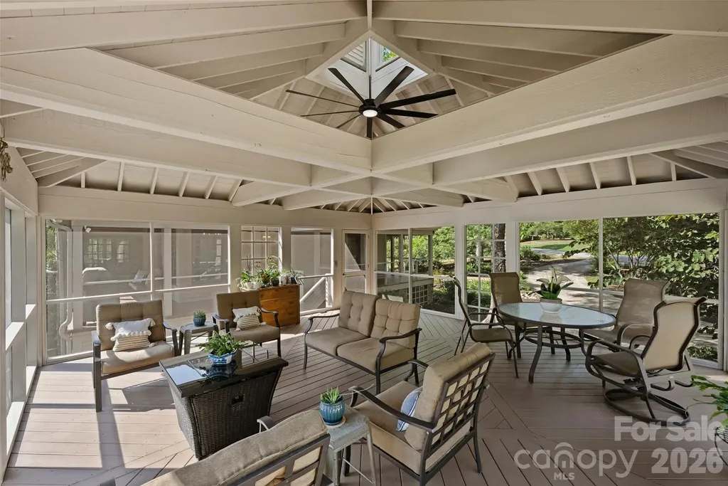 602 Pearl Bay Drive New London NC 28127