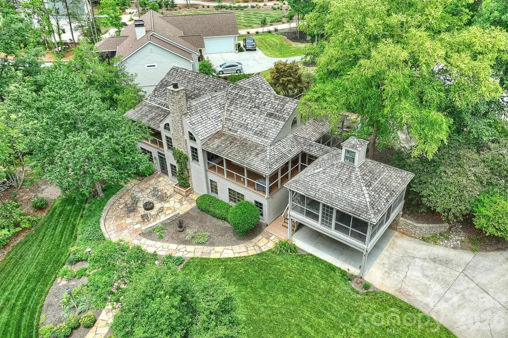 602 Pearl Bay Drive New London NC 28127
