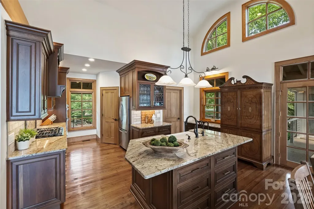 602 Pearl Bay Drive New London NC 28127