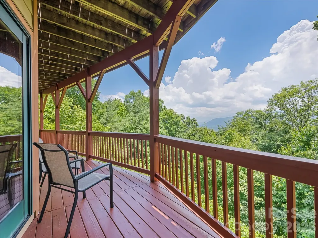 48 Hawks Lift Drive Waynesville NC 28786