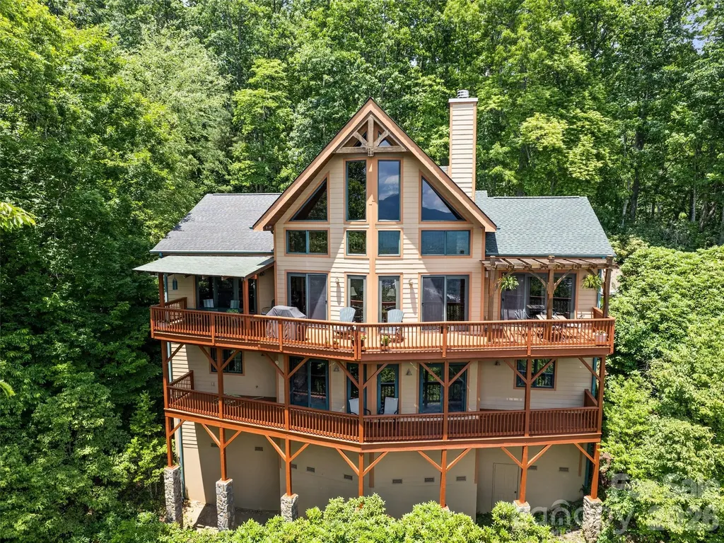 48 Hawks Lift Drive Waynesville NC 28786