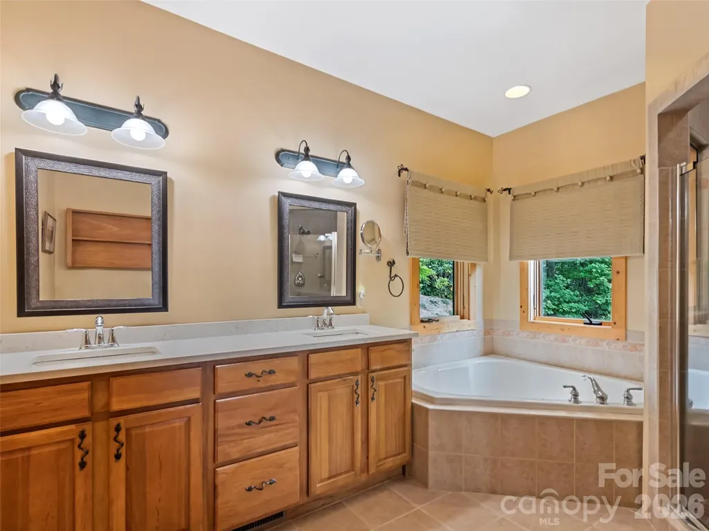48 Hawks Lift Drive Waynesville NC 28786