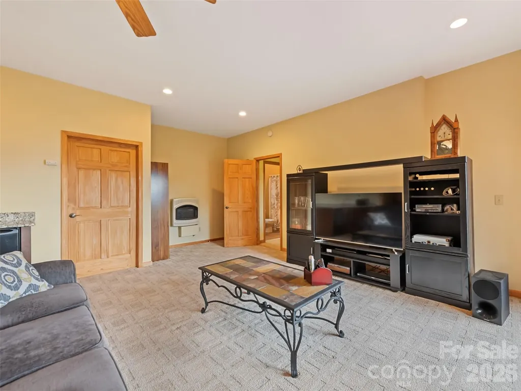 48 Hawks Lift Drive Waynesville NC 28786