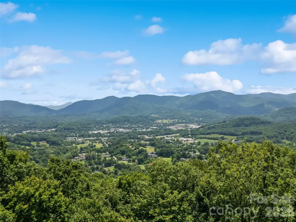 48 Hawks Lift Drive Waynesville NC 28786