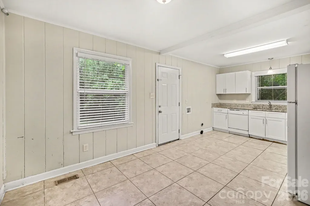3700 Sargeant Drive Charlotte NC 28217