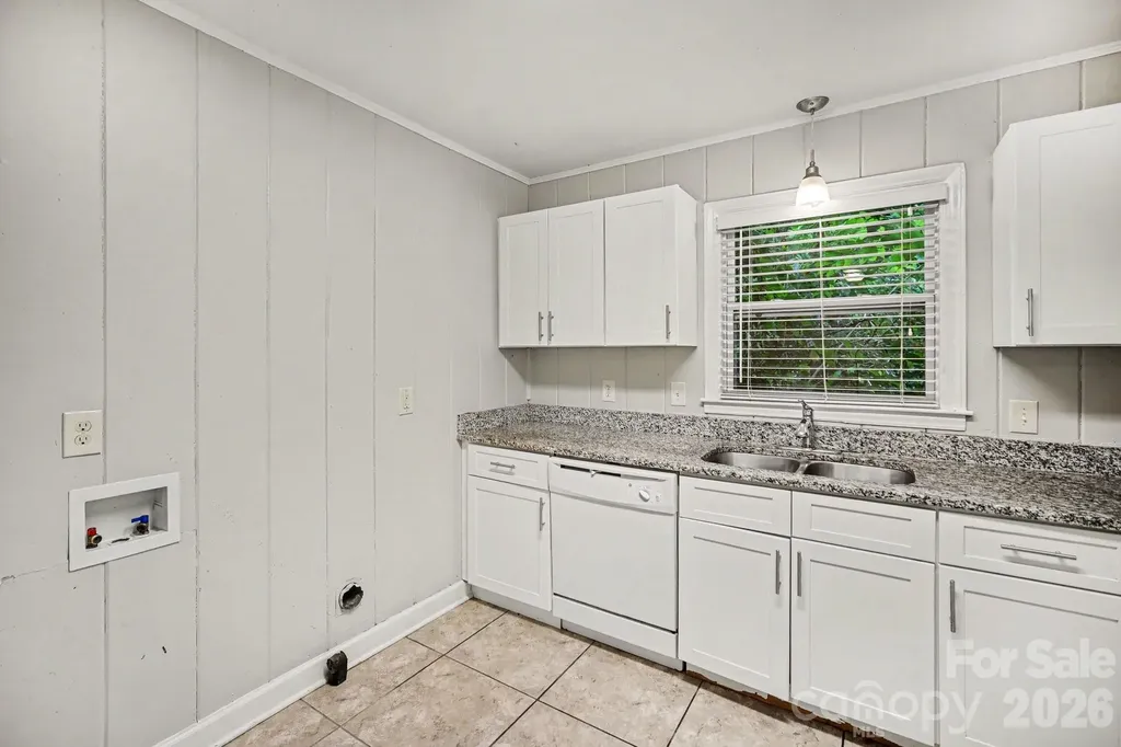 3700 Sargeant Drive Charlotte NC 28217