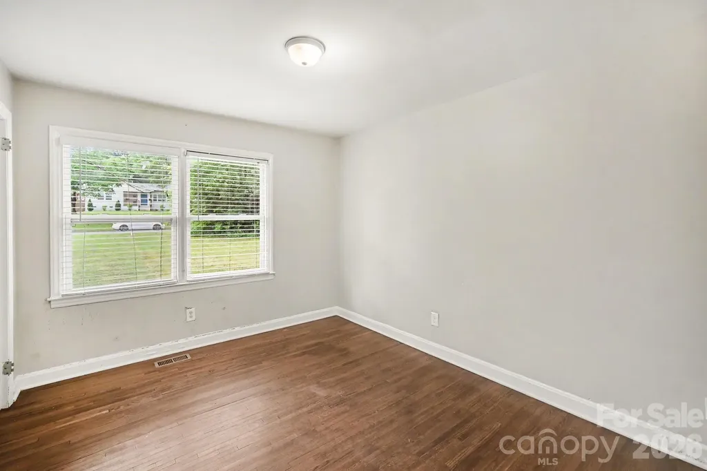 3700 Sargeant Drive Charlotte NC 28217