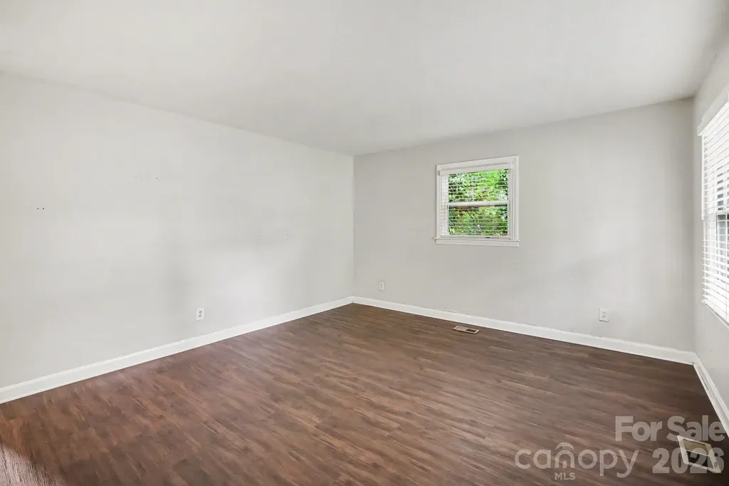 3700 Sargeant Drive Charlotte NC 28217