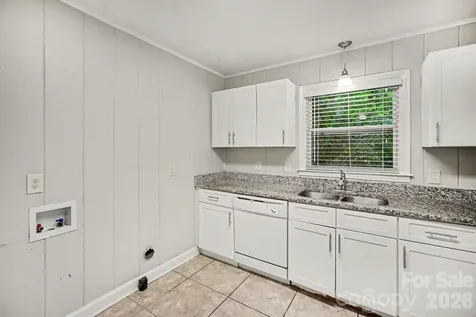 3700 Sargeant Drive Charlotte NC 28217