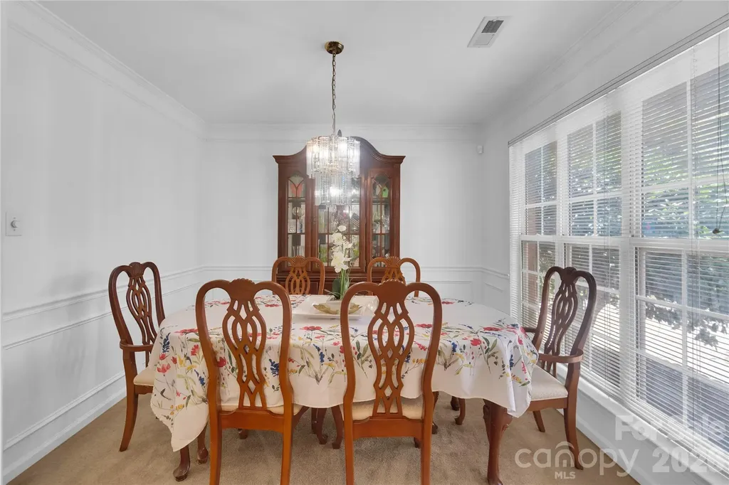 12009 Silvercrest Drive Charlotte NC 28215