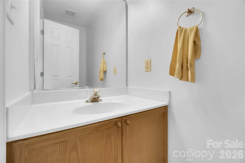 12009 Silvercrest Drive Charlotte NC 28215