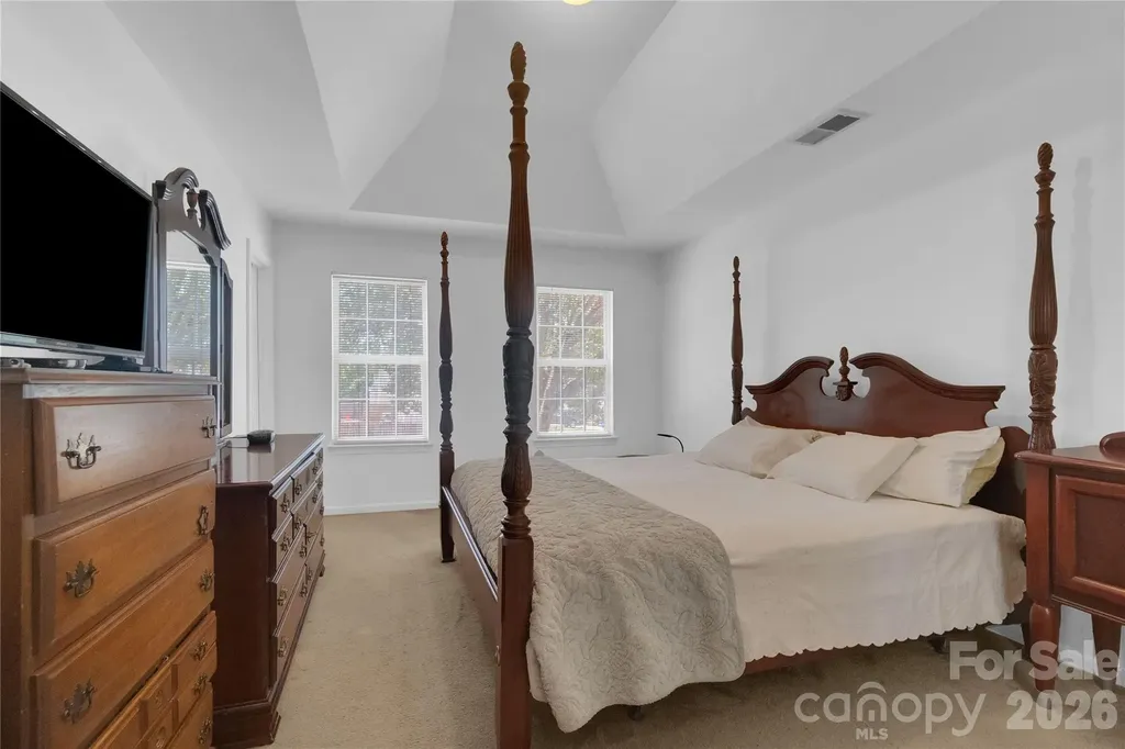 12009 Silvercrest Drive Charlotte NC 28215