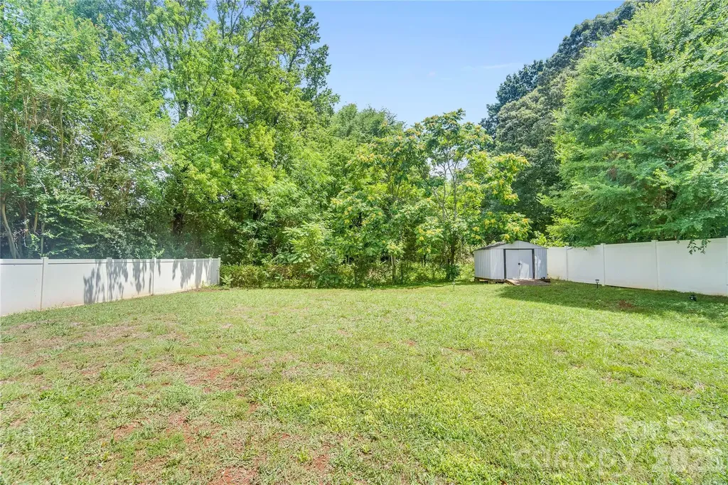 12009 Silvercrest Drive Charlotte NC 28215