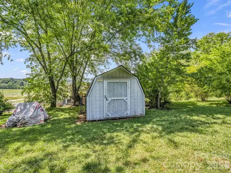 210 Banner Farm Road Mills River NC 28759