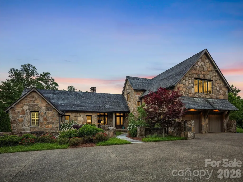 332 Walnut Valley Parkway Arden NC 28704