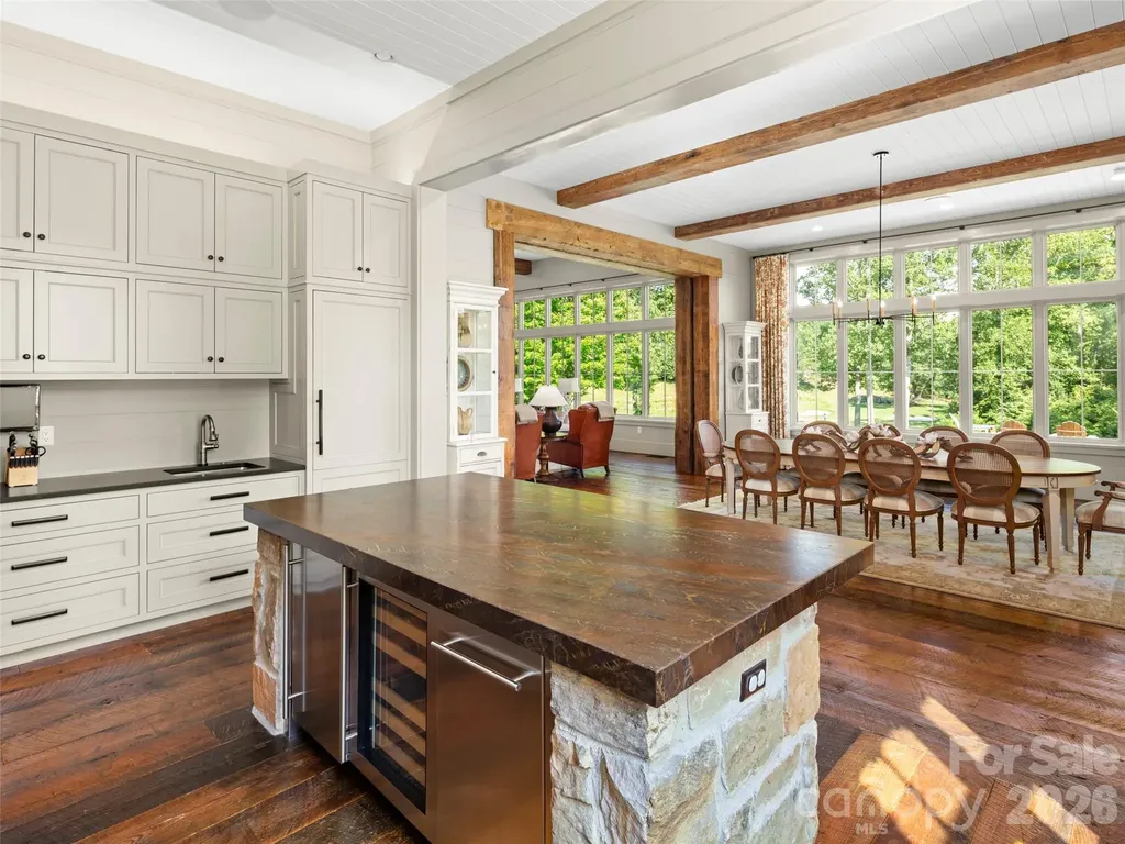 332 Walnut Valley Parkway Arden NC 28704
