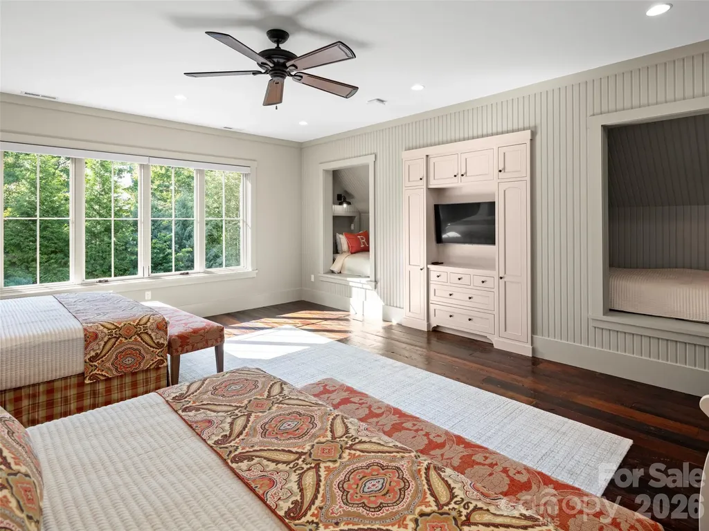 332 Walnut Valley Parkway Arden NC 28704