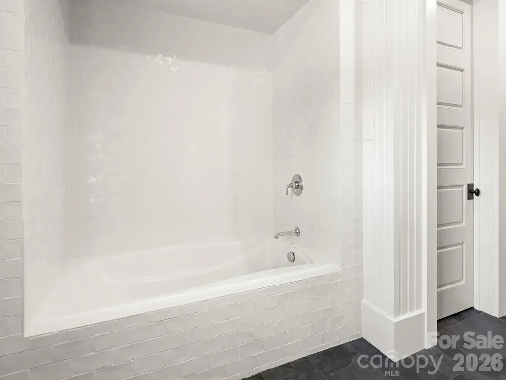 332 Walnut Valley Parkway Arden NC 28704