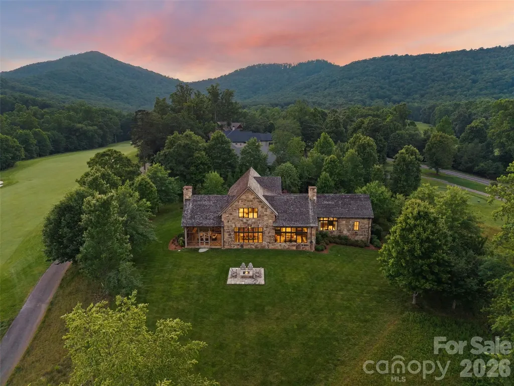 332 Walnut Valley Parkway Arden NC 28704