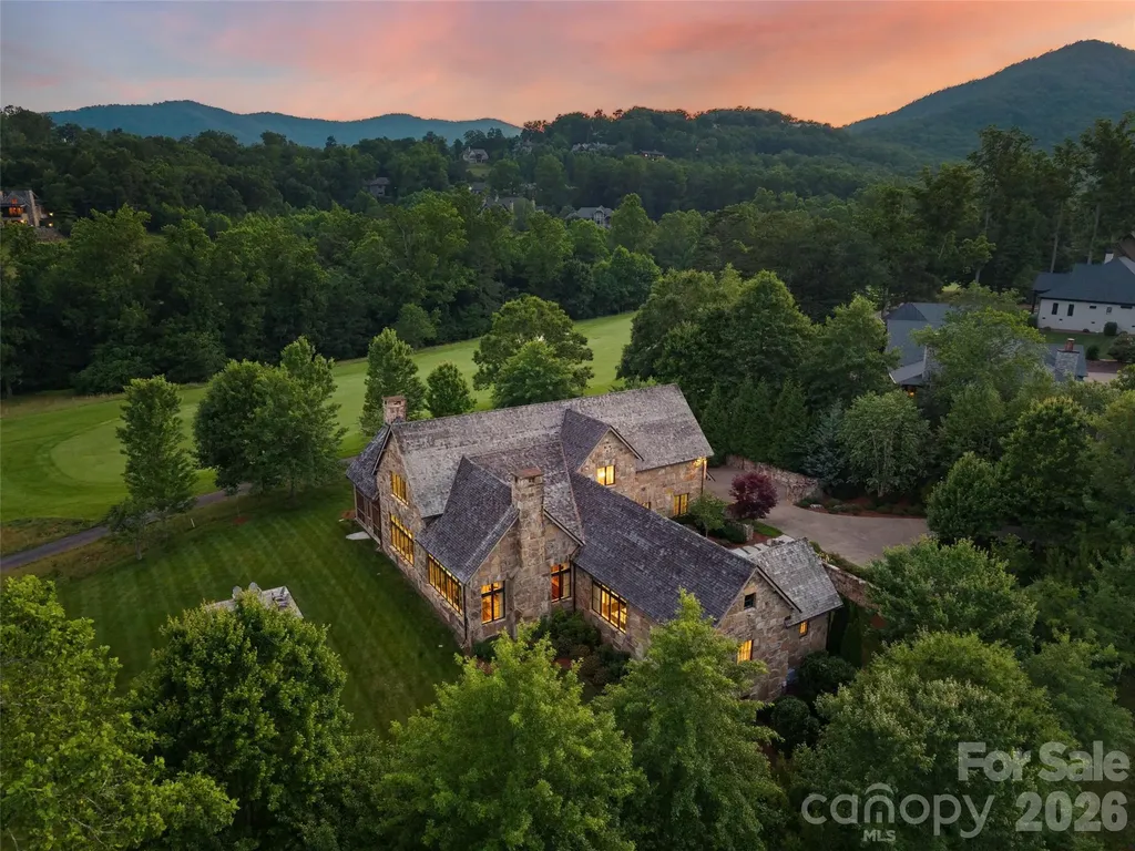 332 Walnut Valley Parkway Arden NC 28704