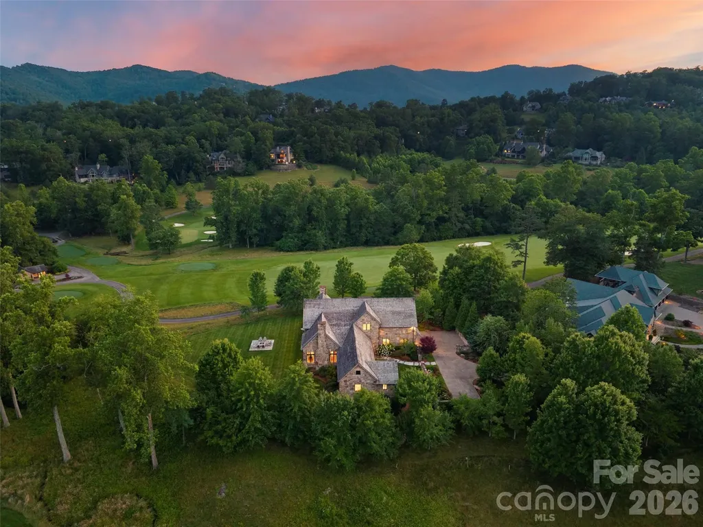 332 Walnut Valley Parkway Arden NC 28704