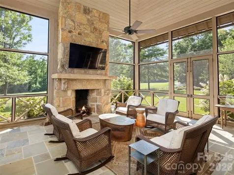 332 Walnut Valley Parkway Arden NC 28704