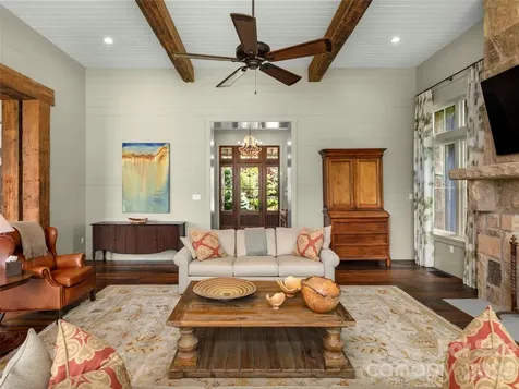 332 Walnut Valley Parkway Arden NC 28704
