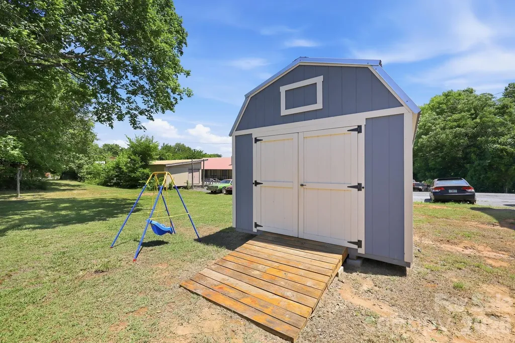 110 Wilfred Avenue Lexington NC 27292
