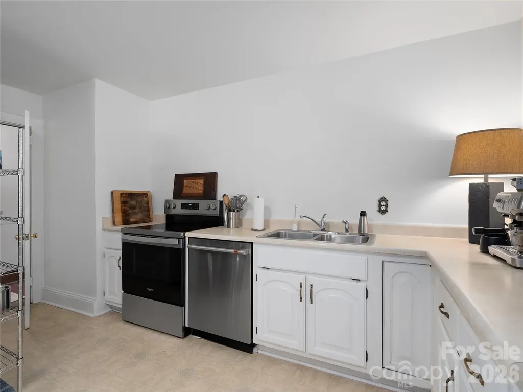 654 Ratcliff Cove Road Waynesville NC 28786