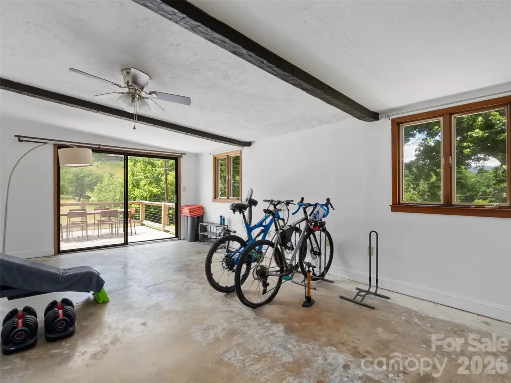654 Ratcliff Cove Road Waynesville NC 28786