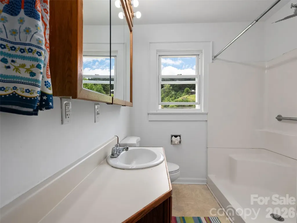 654 Ratcliff Cove Road Waynesville NC 28786