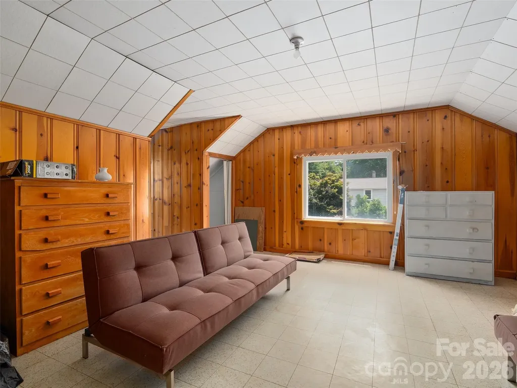 654 Ratcliff Cove Road Waynesville NC 28786