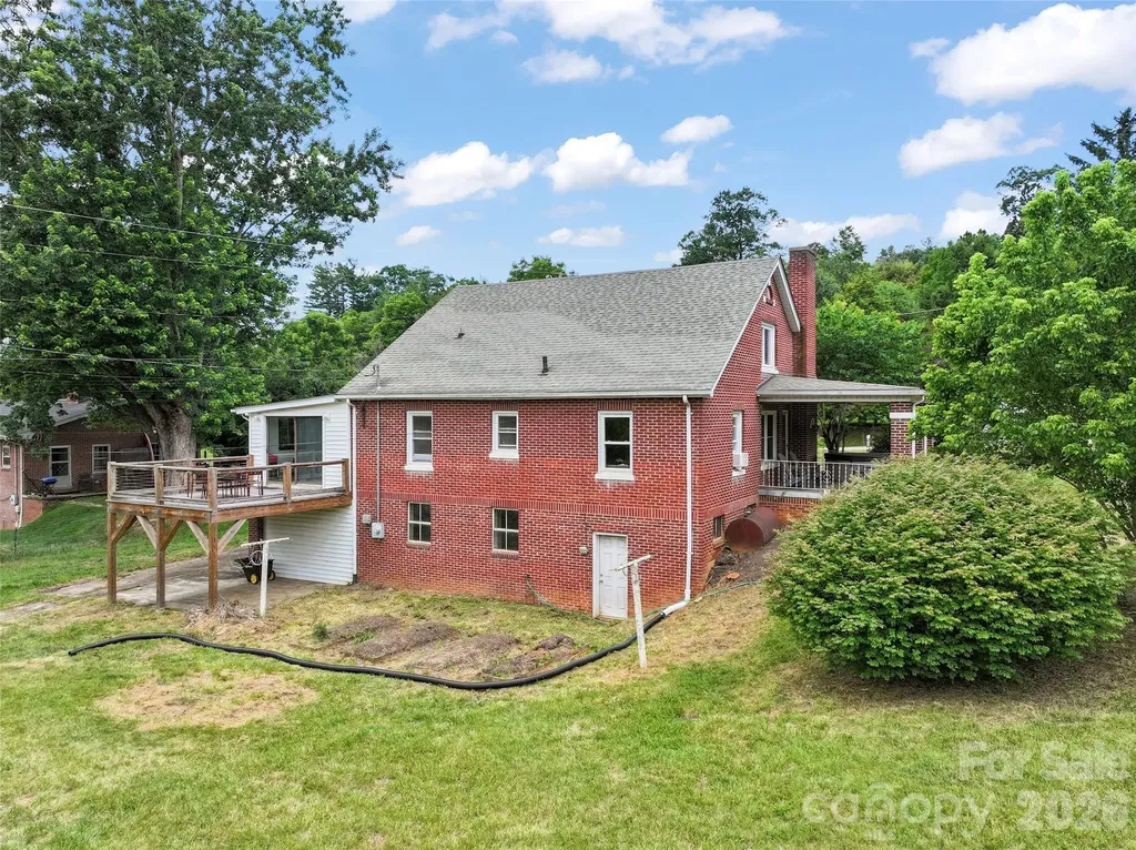 654 Ratcliff Cove Road Waynesville NC 28786