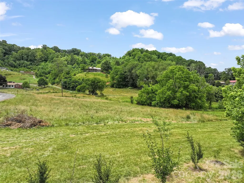 654 Ratcliff Cove Road Waynesville NC 28786