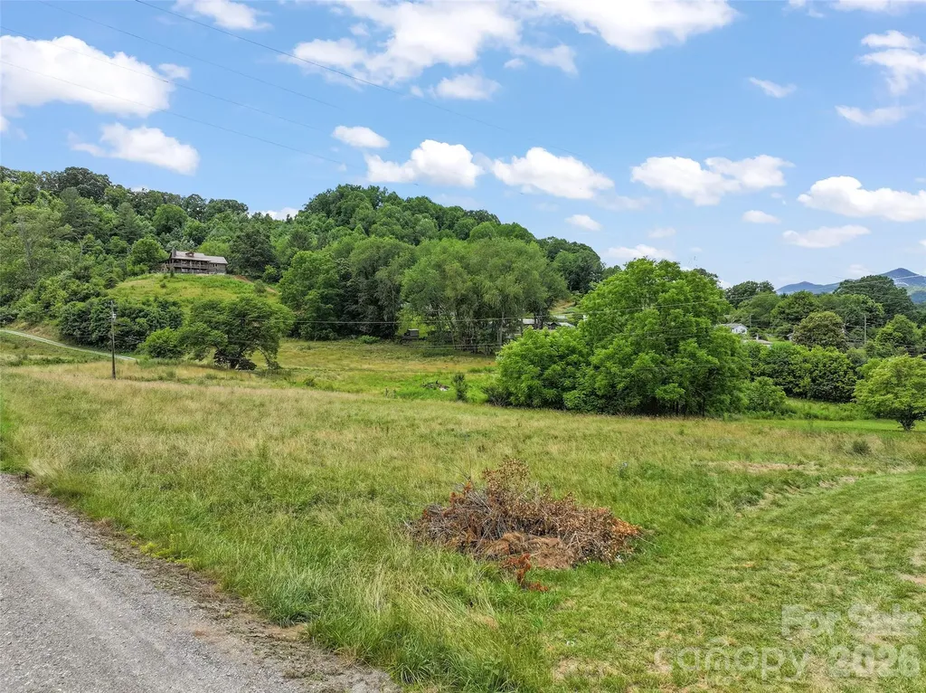 654 Ratcliff Cove Road Waynesville NC 28786