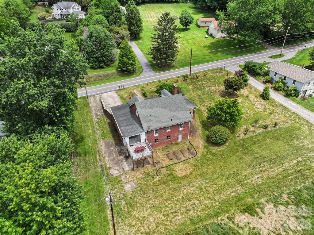 654 Ratcliff Cove Road Waynesville NC 28786