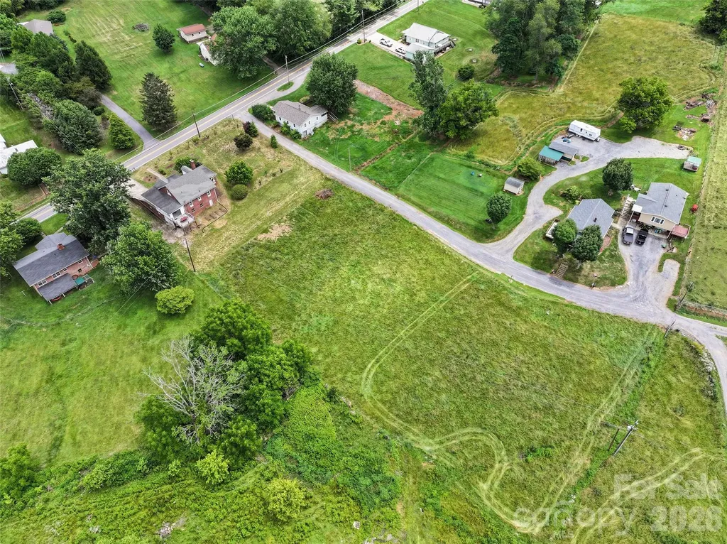 654 Ratcliff Cove Road Waynesville NC 28786