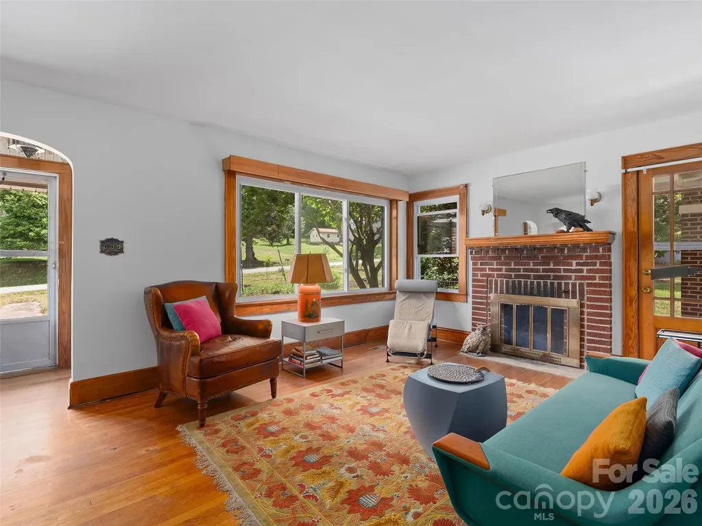 654 Ratcliff Cove Road Waynesville NC 28786