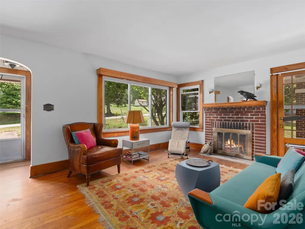 654 Ratcliff Cove Road Waynesville NC 28786