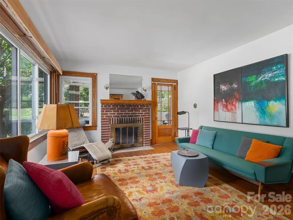 654 Ratcliff Cove Road Waynesville NC 28786