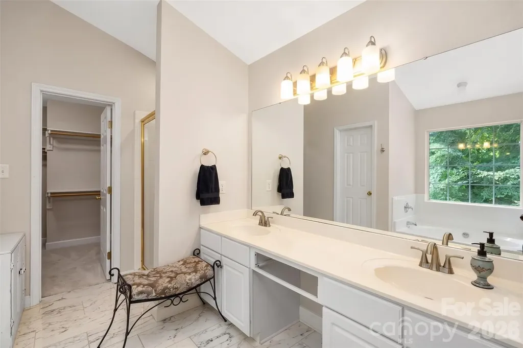 6306 Oxwynn Lane Charlotte NC 28270