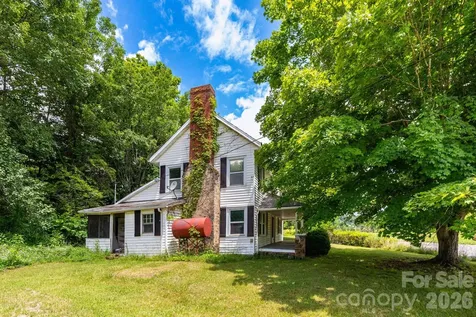 4085 Jacks Creek Road Burnsville NC 28714