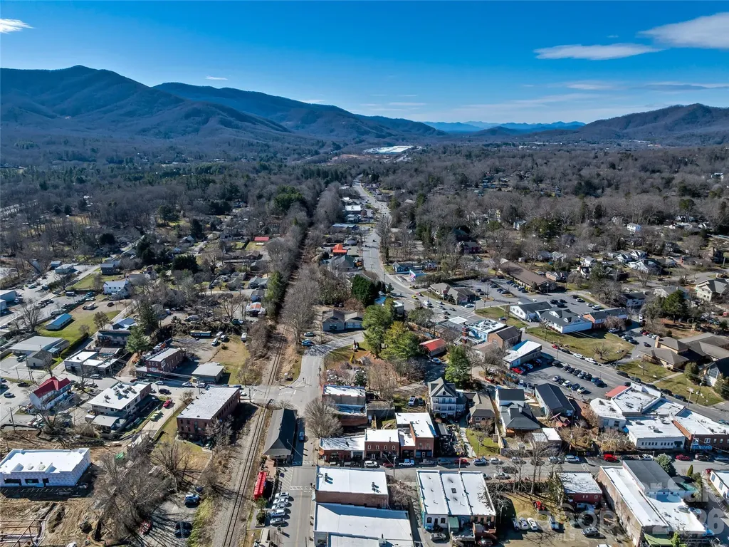 204 Sutton Avenue Black Mountain NC 28711