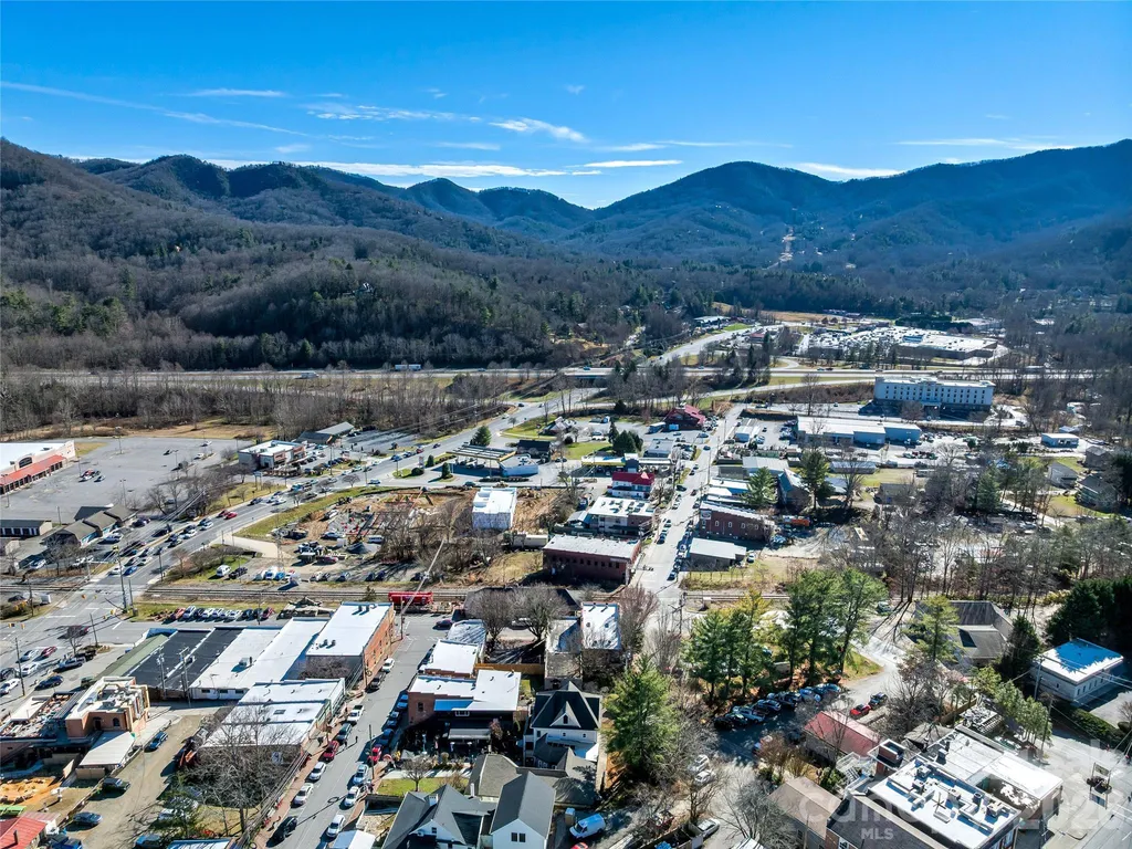 204 Sutton Avenue Black Mountain NC 28711