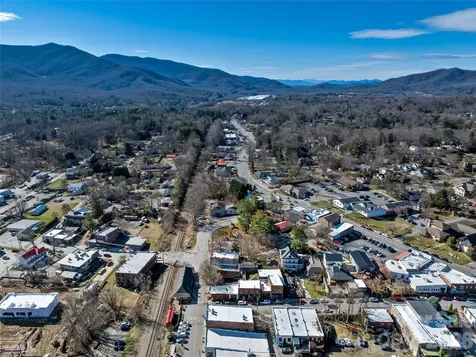 204 Sutton Avenue Black Mountain NC 28711